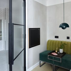 Studio mit Kingsize-Bett für Gäste mit Behinderungen